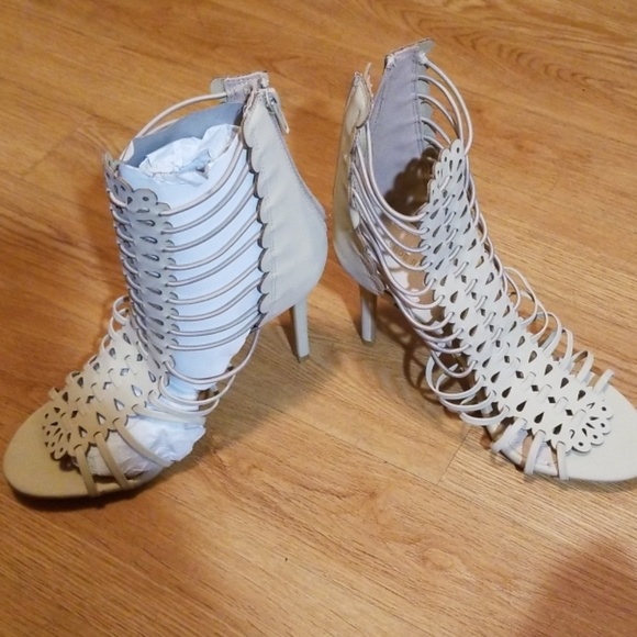 Nude/Cream Colored Heels - Picture 5 of 5